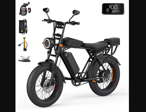 Aairsk X5 elektrische fatbike getoond met meegeleverde accessoires zoals oplader, slot, pomp, gereedschap en digitaal display
