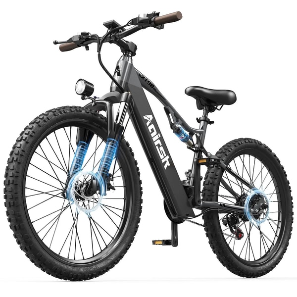 Zwarte Aairsk XT90 elektrische mountainbike getoond vanuit een driekwart vooraanzicht met voorste koplamp, fatbike banden, schijfremmen en volledige vering