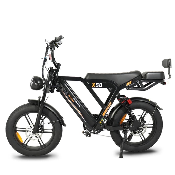 Zwarte VOMO X50 elektrische fatbike getoond in zijaanzicht met 20 inch fatbike banden, lang gewatteerd zadel, achterste rugleuning, voorvering en hydraulische schijfremmen